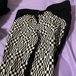 Trina Turk size 2 checkered pants